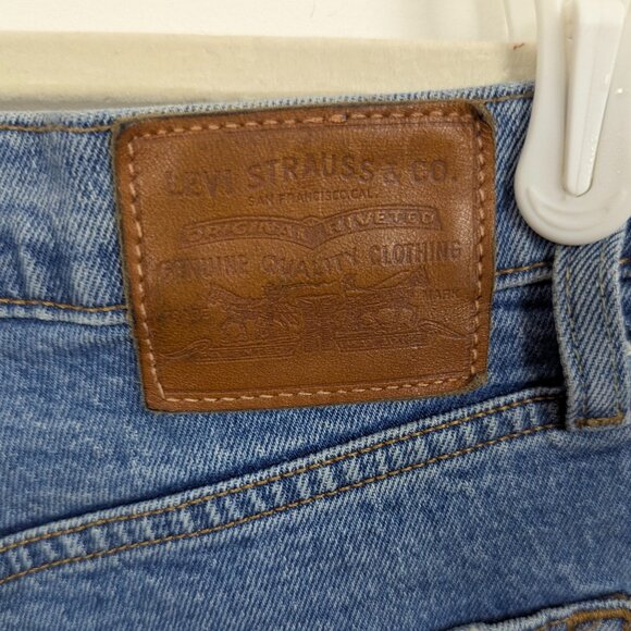 Levi's | Medium Wash Ribcage Straight Leg Jeans Size 27 - Picture 5 of 10